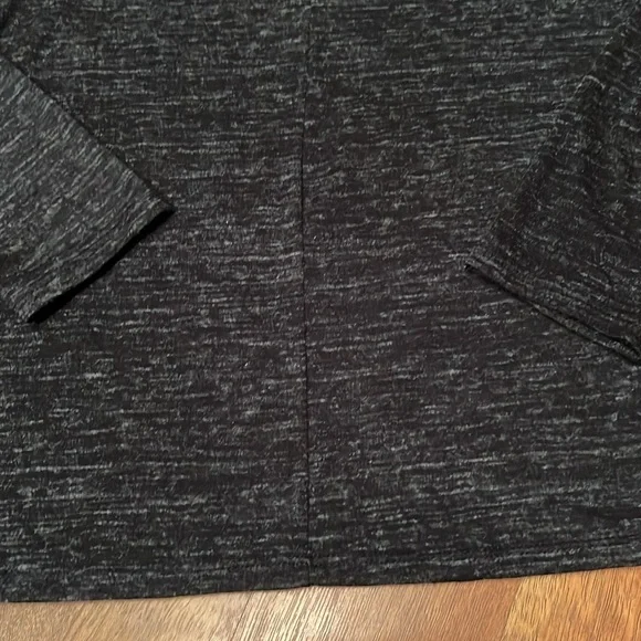 Like new Gap cowl neck black long sleeve top - Picture 12 of 12